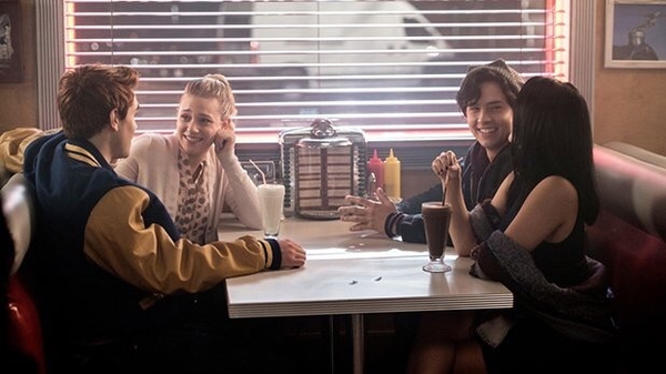 5 психологических способов понравиться собеседнику