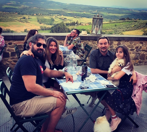 Алан Бадоев отдыхает в Италии с бывшей женой и ее мужем: фото