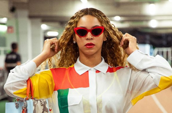 На Бейонсе напал пьяный фанат: видео инцидента