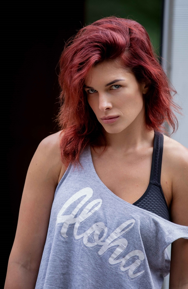 ROMANOVSKAYA презентовала антигламурный клип “Константин”