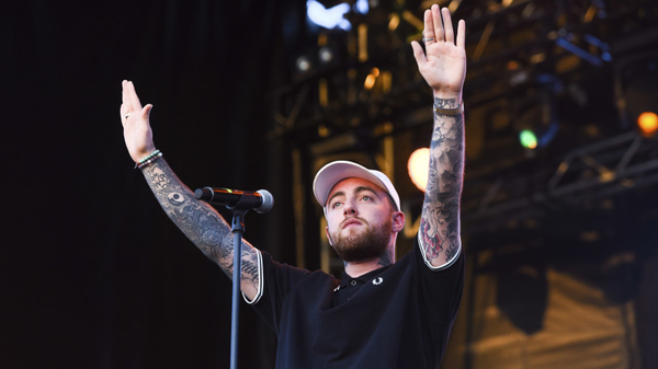 В США умер экс-бойфренд Арианы Гранде — рэпер Мак Миллер