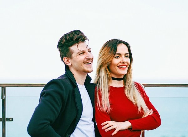 Певица MamaRika отложила свадьбу с актером Сергеем Середой: подробности