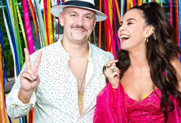 Потапа и Настю Каменских подловили за нежными объятиями