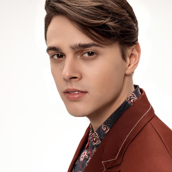 ALEKSEEV возглавил радио-чарт во Франции