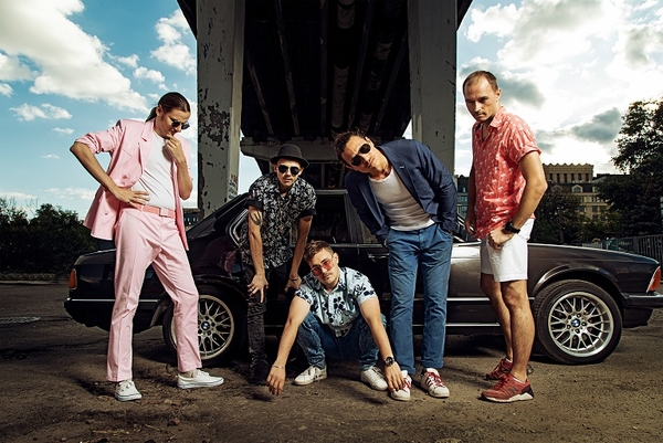 LATEXFAUNA презентовали "космическую" песню об эротических снах