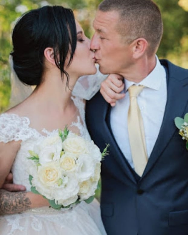 Финалистка проекта "Від пацанки до панянки" вышла замуж