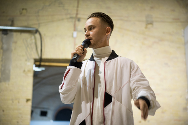 "Відчуй": Артем Пивоваров презентовал клип о неслышащих подростках