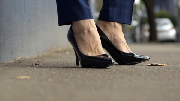 Французский дизайнер выпустил туфли на шпильках для мужчин