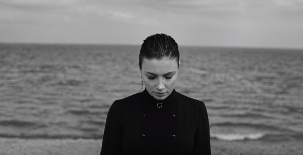 Анастасия Приходько презентовала романтический клип "Саме той"