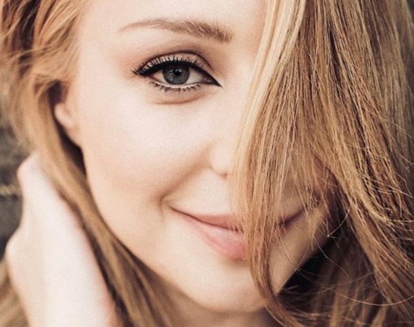 Тина Кароль похвасталась кокетливым фото