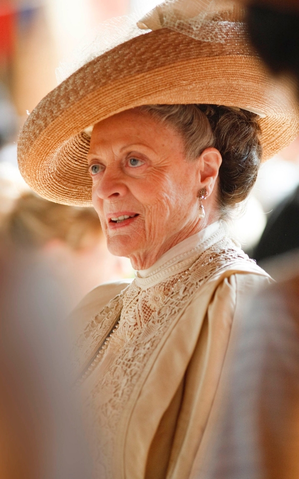 Лучшие образы Мэгги Смит в сериале «Аббатство Даунтон»