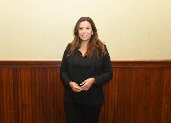 Ева Лонгория показала подросшего сына