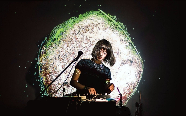 Королева белорусской электронной сцены Mustelide выступит в Киеве