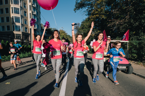 Общая победа «Бігових Супердівчат Libresse»: полумарафон в стиле главных мотиваторов