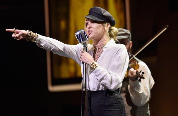 Майли Сайрус в Киеве: что здесь делает певица?