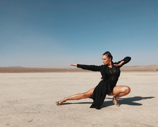 Буря в пустыне: Dj NANA презентовала жаркий клип "Притяжение"