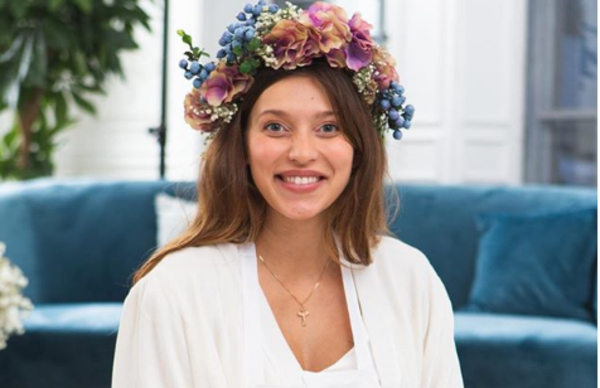 Регина Тодоренко села на шпагат на 9 месяце беременности