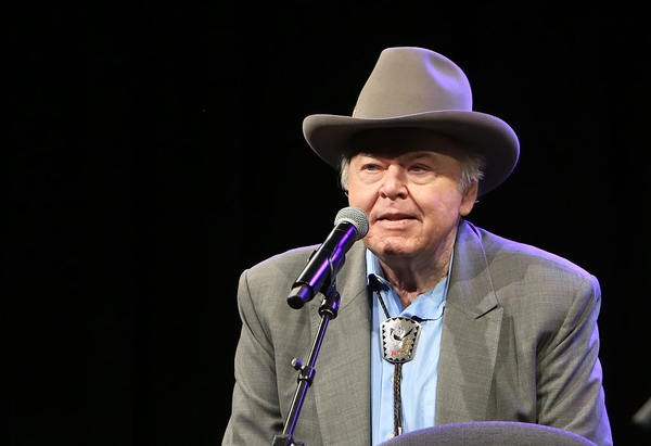 Умер известный кантри-певец