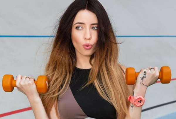 Надя Дорофеева получила награду от корейцев