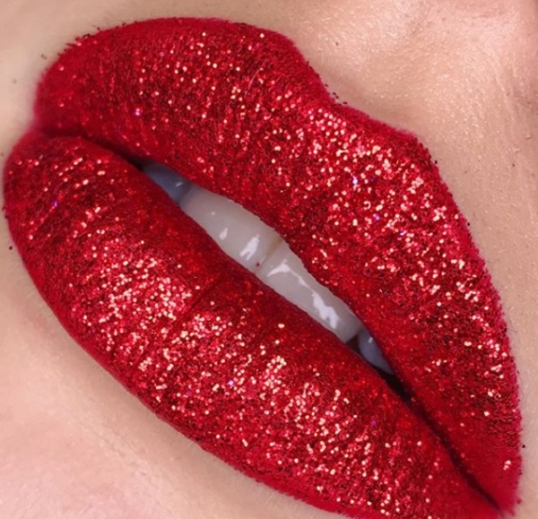 Глиттер в макияже: тренд 2019 года