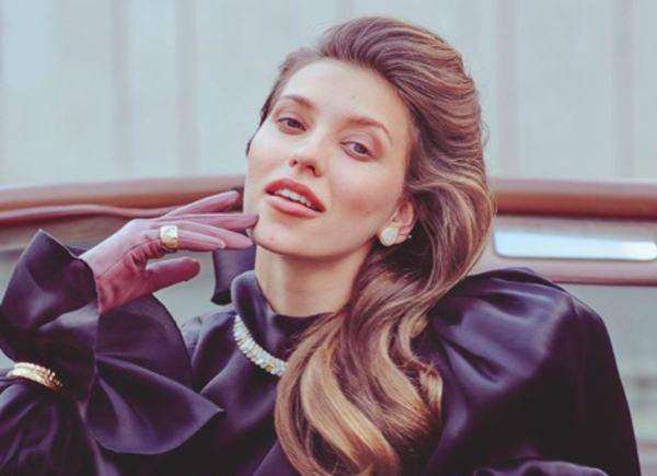 "Я жива": недавно родившая Регина Тодоренко обратилась к фанам