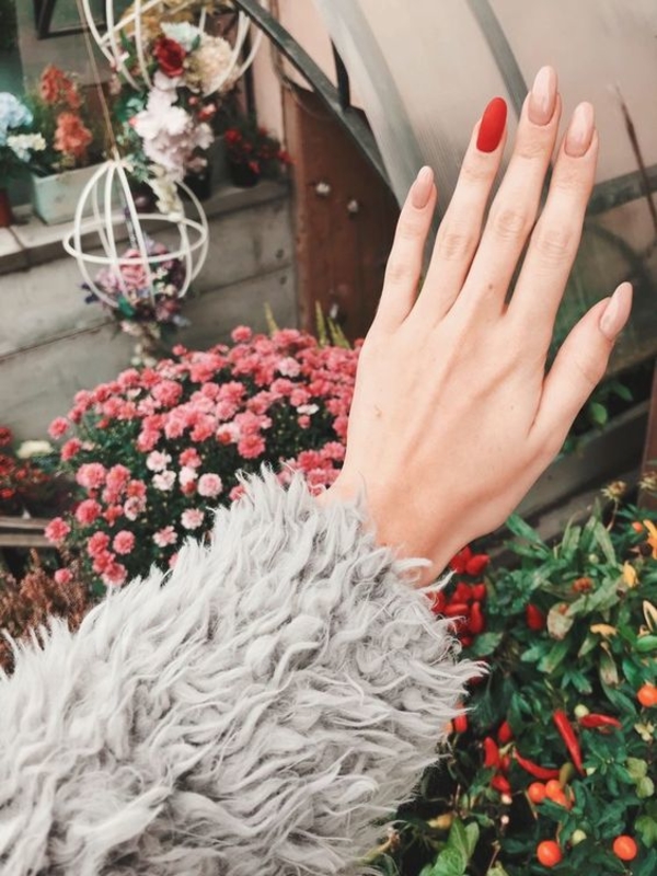 Почему шеллак не держится на ногтях: В чем причины