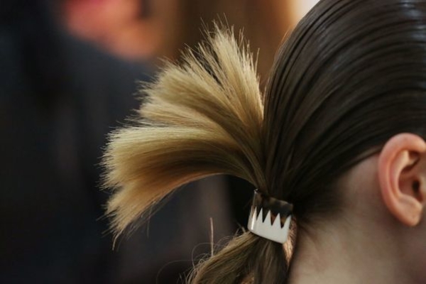 Почему секутся волосы: Главные причины