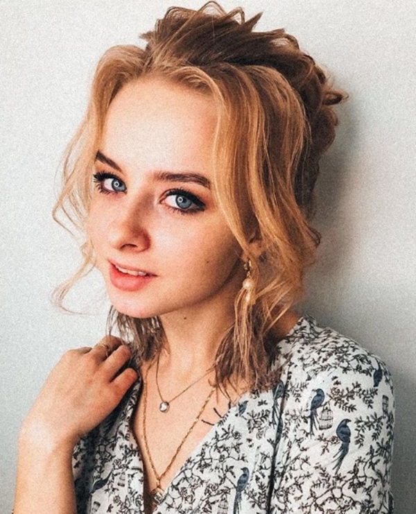 Прически на Новый год 2019: Лучшие новогодние идеи