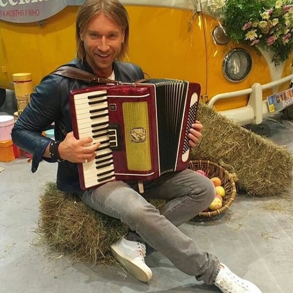 Винник рассказал, какой изначально придумал песню "Вовчиця"