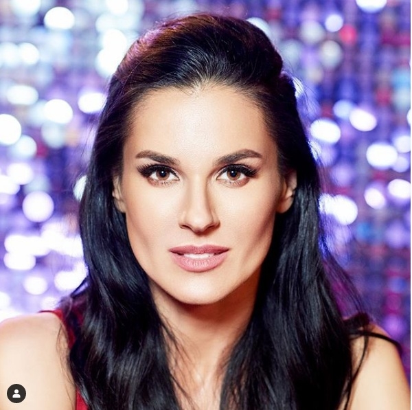 Маша Ефросинина вышла в свет со своей дочерью