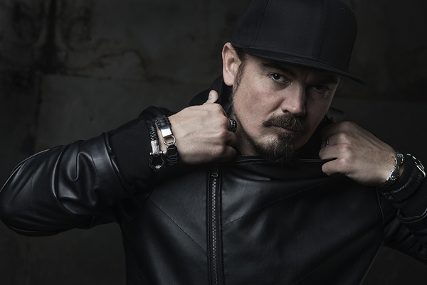 "С толстой кожей носорога и тонкой душой бабочки": Фагот о фанатах ТНМК