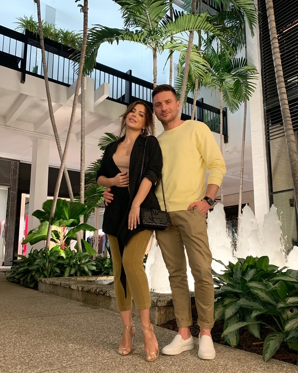 "Уже не друзья?" Ани Лорак выложила неоднозначное фото с Сергеем Лазаревым