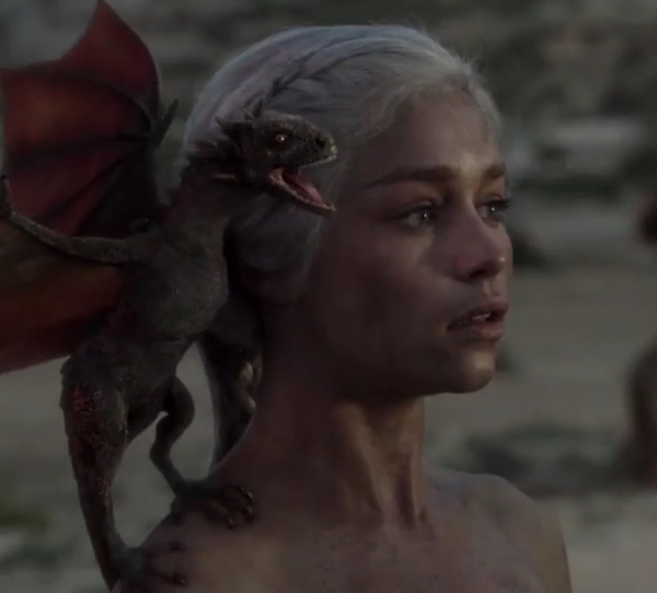 Встреча Сансы Старк с Дейнерис Таргариен: канал НВО показал новые кадры "Игры престолов"