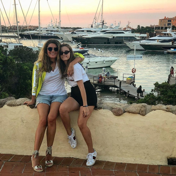 Жанна Бадоева опубликовала редкое фото с дочкой