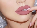 Как увеличить губы с помощью макияжа: лайфхаки, которые легко повторить