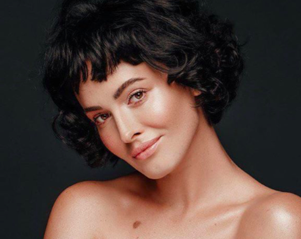 Даша Астафьева покорила поклонников новым цветом волос