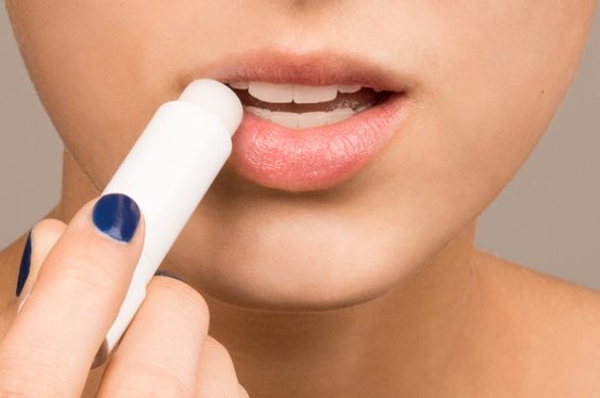 Как избавиться от заеды: о чем сигнализируют воспаления в уголках губ
