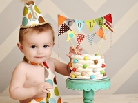 Что подарить ребенку на год: ТОП-10 идей