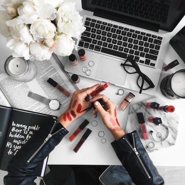 ТОП-6 причин покупать косметику онлайн