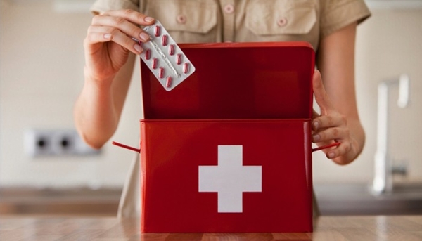 Семейная аптечка: Список лекарств для дома и путешествий