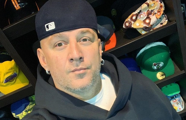 Потап забавно поздравил подписчиков с Днем Валентина