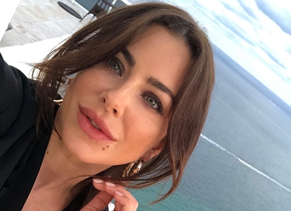 "Утягивающий корсет очень видно": Лорак снова затроллили в Сети