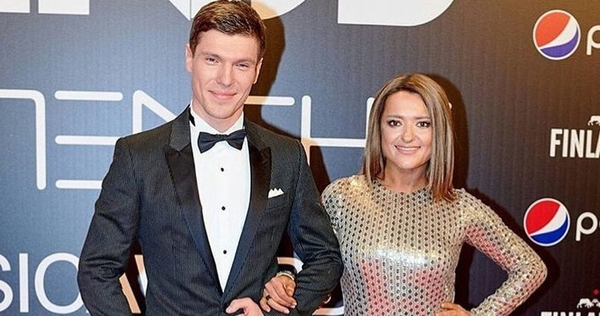 Победитель "Танцев со звездами" показал милые снимки с маленькой дочкой