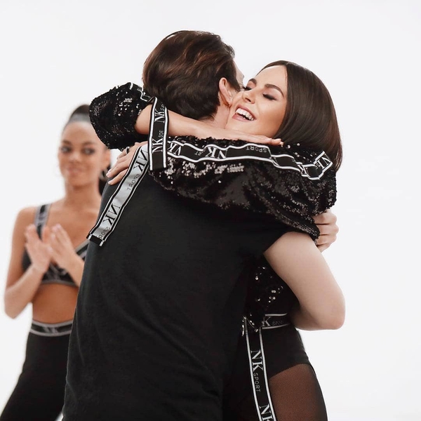 Попа, как у Ким: Режиссер Леонид Колосовский поделился подробностями съемок клипа