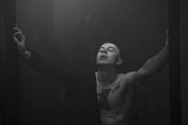 Победитель Х-Фактора презентовал провокационный клип