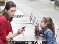 Публикации в социальных сетях: Как не навредить ребенку