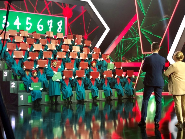 "Дивовижні люди": Победительницей второго эфира стала уникальная "женщина-компьютер"