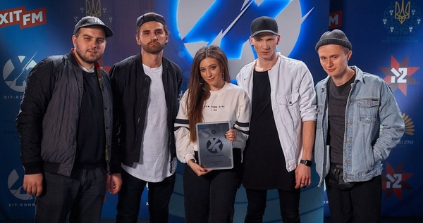 Победители “Хіт-Конвеєра” от телеканала М2 сняли дебютный клип