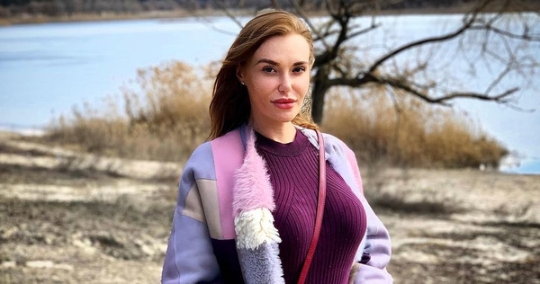 Слава Каминская поразила фанов роскошным нарядом