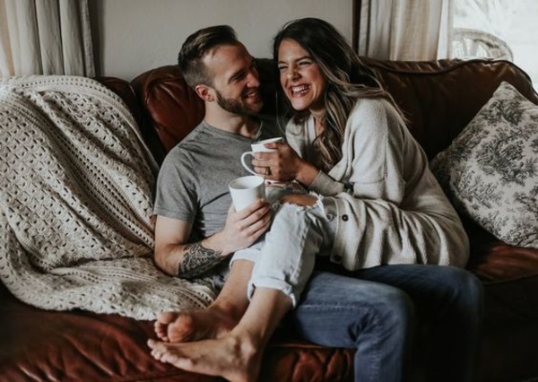 Сигнал тревоги! 7 признаков, что кто-то пытается увести у вас мужчину